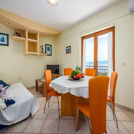 In With Sea View & Pool *