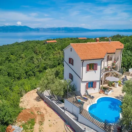 In With Sea View & Pool Apartamento Drenje (Istria)