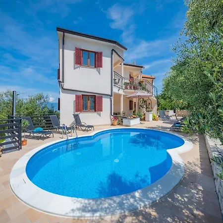 Relaxing Summer - Pool, Sauna, Jacuzzi 1 Appartement *